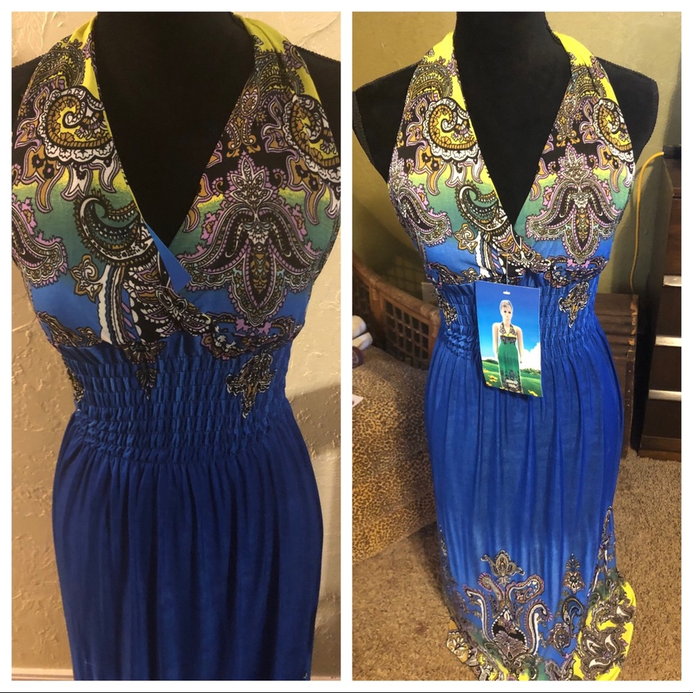 Tag says XXL but looks like it would fit smaller because of the stretchy waist.